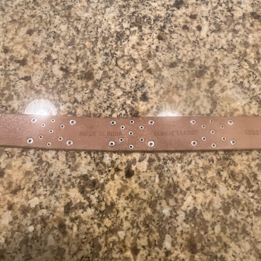 Women’s Wide Belt Washed Silver Leather With Silver Studs Size S - Picture 3 of 9